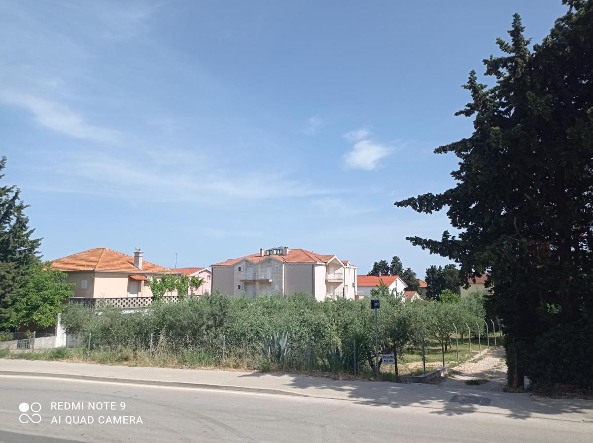 Appartement Barba Luka, Near Beach, Beautiful Views à Kaštela Extérieur photo